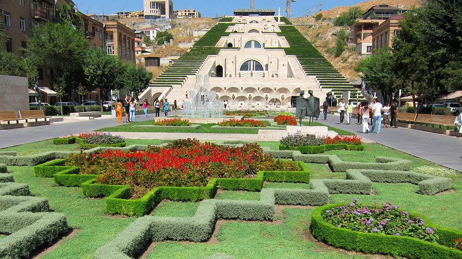دیدنی های ایروان ، آبشار، پارک مجسمه و موزه هنر کافسچیان