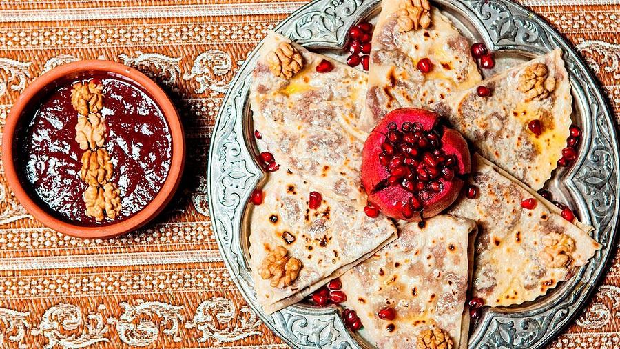 غذاهای باکو ، قوتاب یا ختاب آذربایجانی